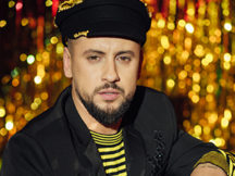 MONATIK – LOVE IT ритм: прем’єра пісні. Це справжній хіт!